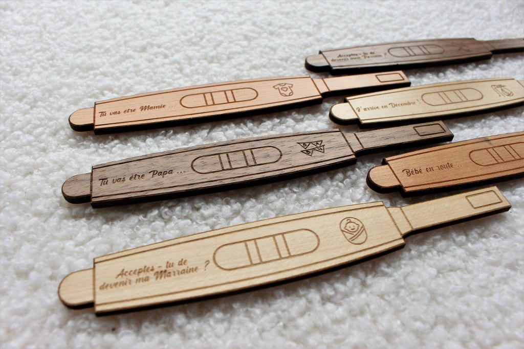 Test de grossesse en bois personnalisé